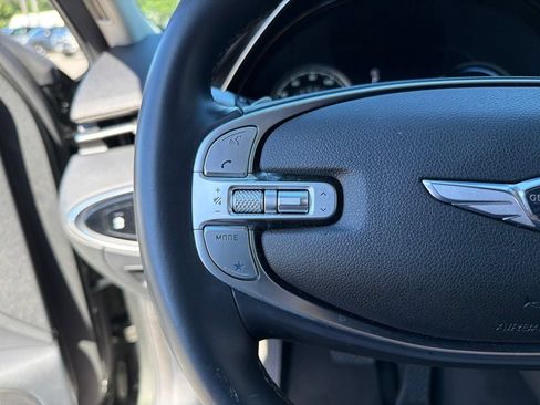 Used 2025 Genesis GV70 2.5T AWD/4WD image 16