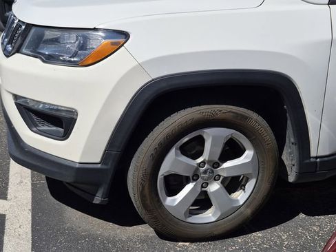 Used 2019 Jeep Compass Latitude image 5