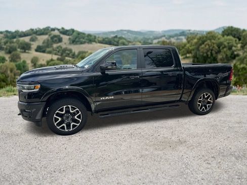 Used 2025 RAM 1500 Laramie w/ Sport Appearance Package AWD/4WD image 4