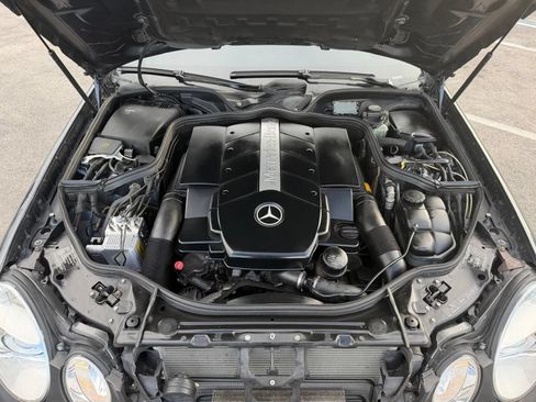Used 2005 Mercedes-Benz E 500 4MATIC Sedan image 44