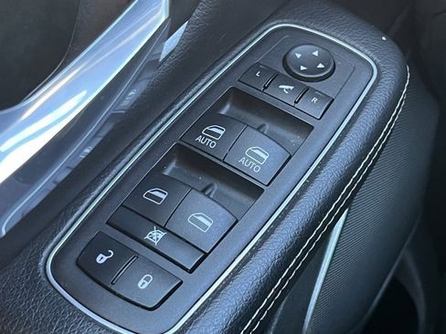 Used 2023 RAM 1500 Laramie image 27