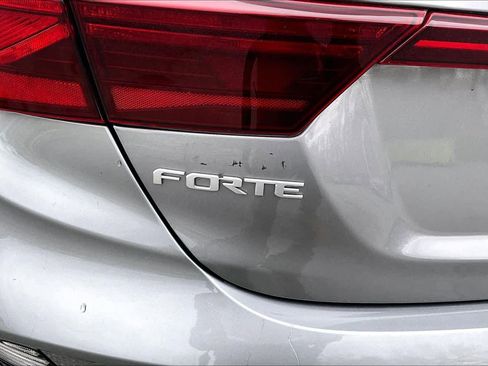 Used 2022 Kia Forte LXS image 29
