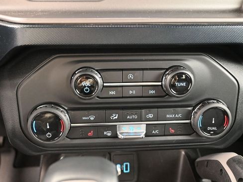 Used 2022 Ford Bronco Outer Banks image 28