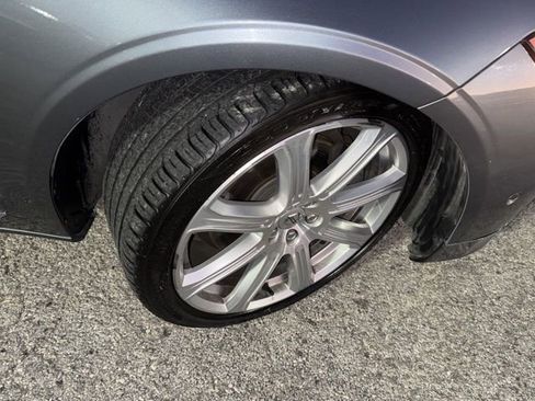 Used 2017 Volvo S90 T6 Inscription w/ Vision Package image 10