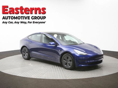Used 2023 Tesla Model 3 Standard Range image 44