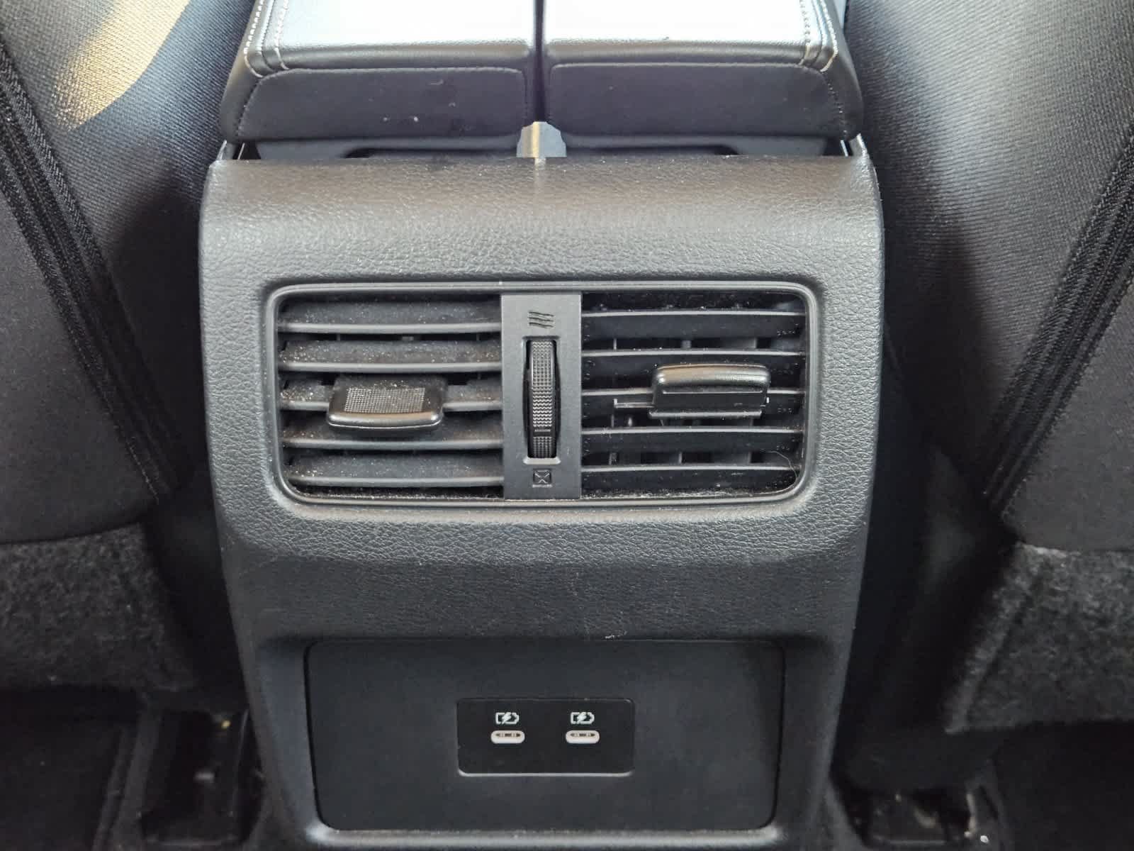 Used 2024 Nissan Rogue SV FWD image 32