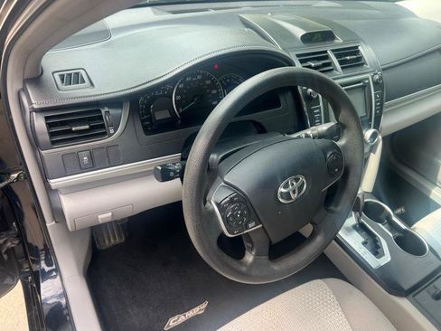 Used 2012 Toyota Camry LE FWD image 11