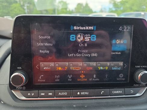 Used 2023 Nissan Rogue S AWD/4WD image 17
