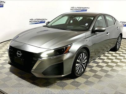 Used 2023 Nissan Altima 2.5 SV