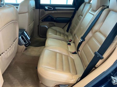 Used 2012 Porsche Cayenne Turbo AWD/4WD image 33