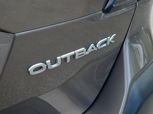 Used 2023 Subaru Outback Limited AWD/4WD image 5