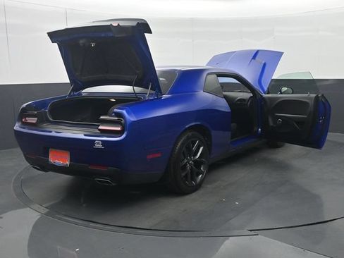 Used 2021 Dodge Challenger SXT w/ Driver Convenience Group RWD image 39