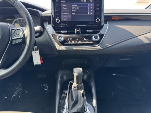 Used 2022 Toyota Corolla SE FWD image 11