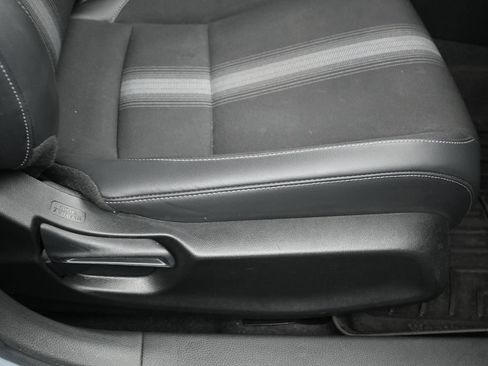 Used 2023 Honda Civic Sport image 11