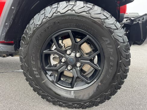 Used 2025 Jeep Wrangler Unlimited Sport S 4xe AWD/4WD image 13