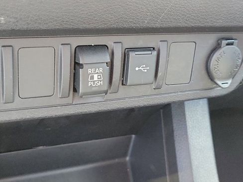 Used 2021 Toyota Tacoma SR5 image 27