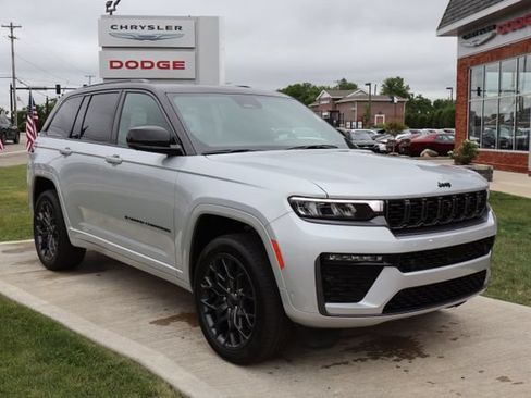 Used 2026 Jeep Grand Cherokee Summit w/ Obsidian Package AWD/4WD image 3