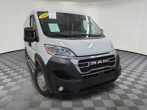Used 2025 RAM ProMaster 2500 w/ U-Haul Equipment Group FWD image 2