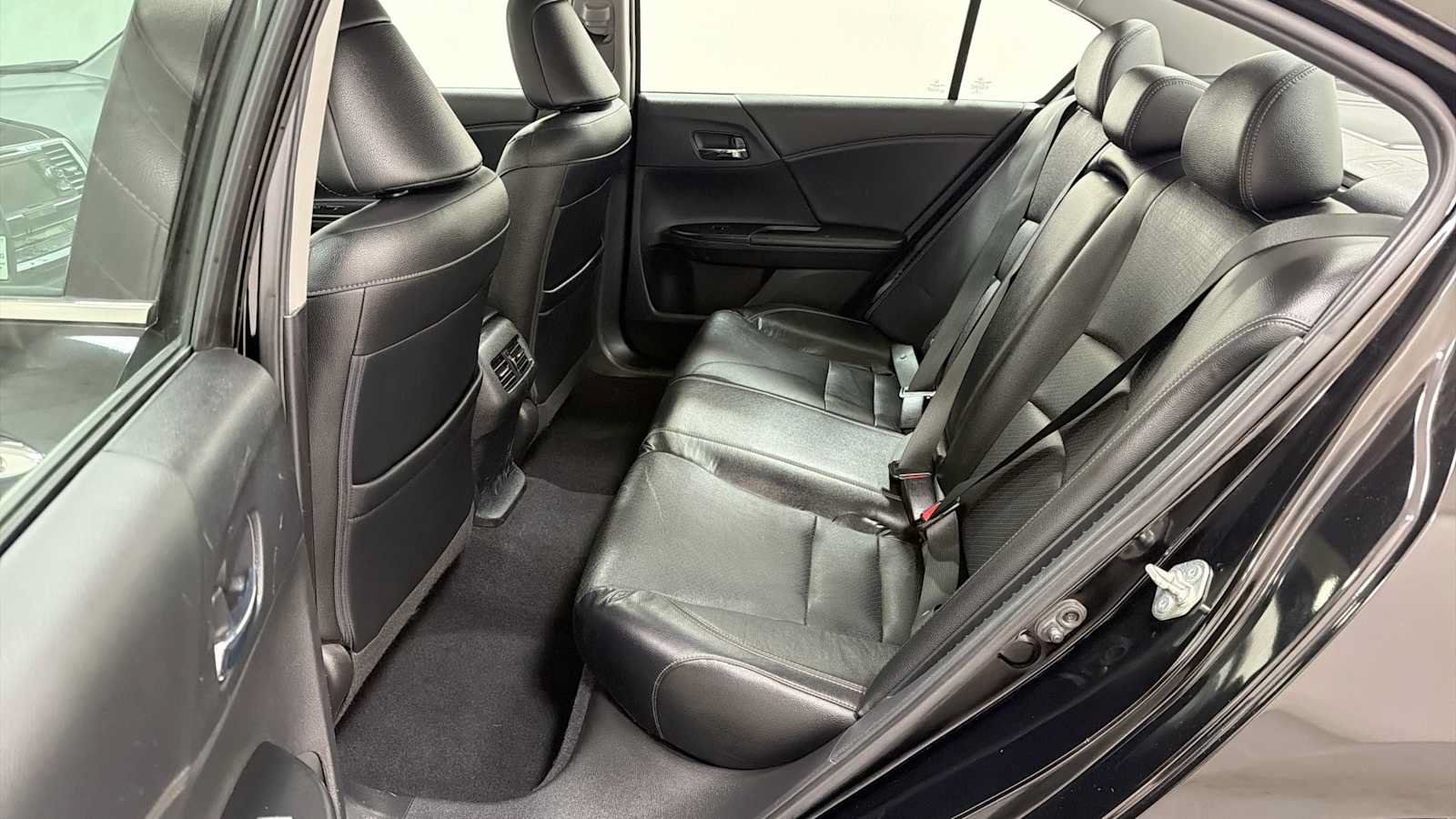 Used 2015 Honda Accord EX-L image 24