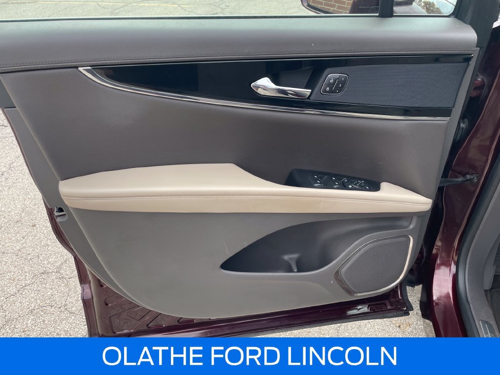 Certified 2023 Lincoln Nautilus AWD w/ Premium Package image 19