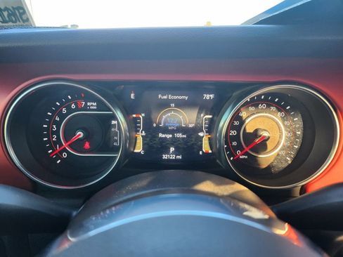 Used 2022 Jeep Gladiator Rubicon w/ Cold Weather Group image 16