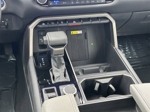 Used 2023 Toyota Tundra Limited image 21