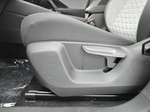 New 2026 Volkswagen Tiguan S FWD image 28