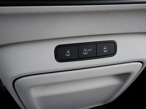 New 2025 Volkswagen ID. Buzz 1st Edition image 33