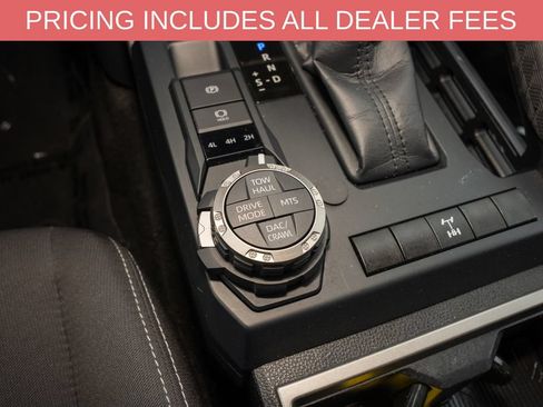 Certified 2025 Toyota Tacoma TRD Off-Road AWD/4WD image 15