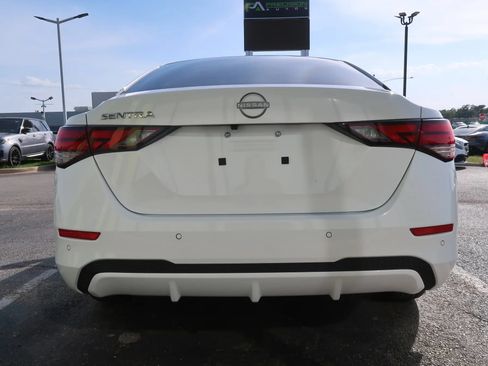 Used 2025 Nissan Sentra S FWD image 9