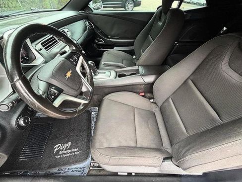 Used 2015 Chevrolet Camaro LT RWD image 25