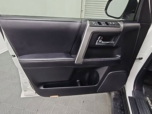 Used 2020 Toyota 4Runner SR5 image 30