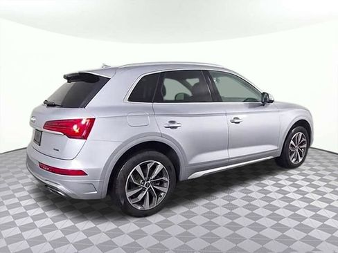 Used 2023 Audi Q5 2.0T Premium w/ Convenience Package AWD/4WD image 39