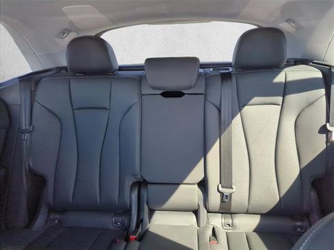 Used 2020 Audi Q8 Premium Plus image 24