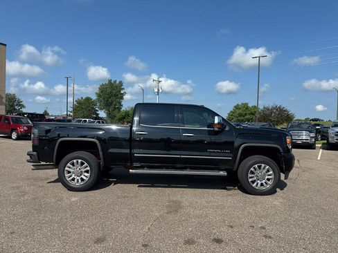 Used 2017 GMC Sierra 3500 Denali w/ Duramax Plus Package AWD/4WD image 6