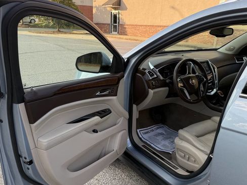 Used 2014 Cadillac SRX Luxury w/ Driver Awareness Package image 10