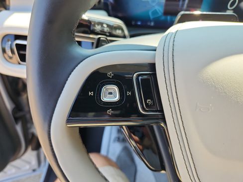 Used 2025 Lincoln Aviator Reserve w/ Luxury Package RWD image 31
