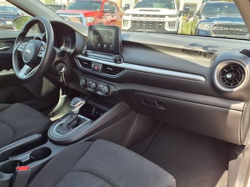 Used 2021 Kia Forte LXS FWD image 11