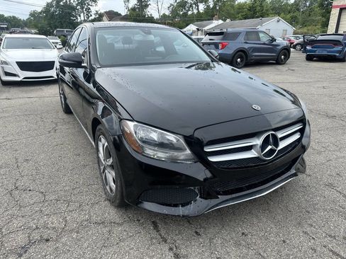 Used 2017 Mercedes-Benz C 300 4MATIC Sedan image 4