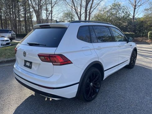 Used 2020 Volkswagen Tiguan SE R-Line image 9