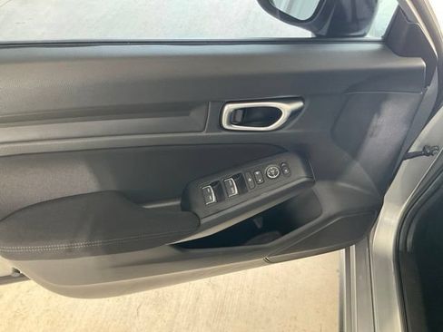 Used 2024 Honda Civic Sport image 4