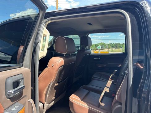 Used 2015 Chevrolet Silverado 2500 High Country w/ Duramax Plus Package AWD/4WD image 8