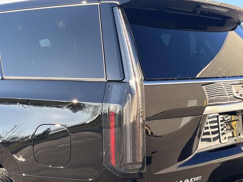 New 2026 Cadillac Escalade Luxury image 10