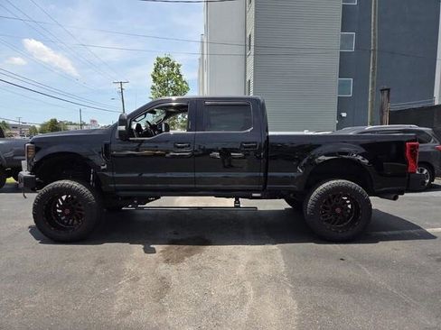 Used 2019 Ford F250 Lariat w/ Lariat Ultimate Package AWD/4WD image 4