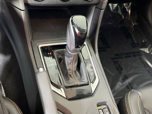 Used 2023 Subaru Crosstrek 2.5i Limited w/ Moonroof Package image 16