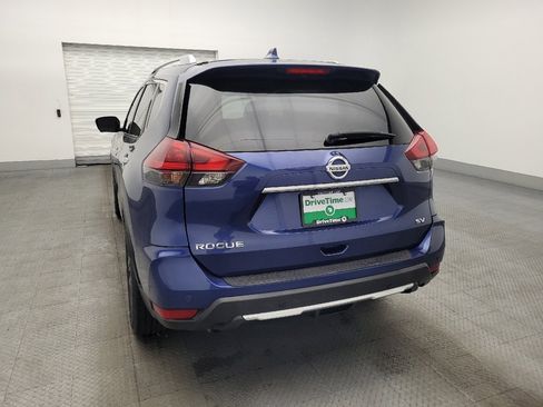 Used 2020 Nissan Rogue SV w/ Premium Package image 6