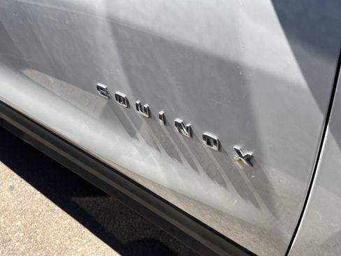Used 2023 Chevrolet Equinox Premier FWD image 5