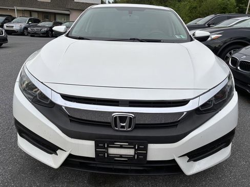 Used 2018 Honda Civic EX image 2