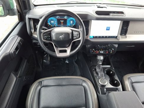 Used 2025 Ford Bronco Outer Banks image 11