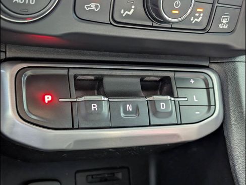 Used 2020 GMC Acadia AT4 AWD/4WD image 17